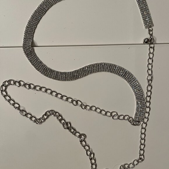 Rhinestone Chain Belt – Adjustable Silver Statement Accessory ✨ - Picture 3 of 14
